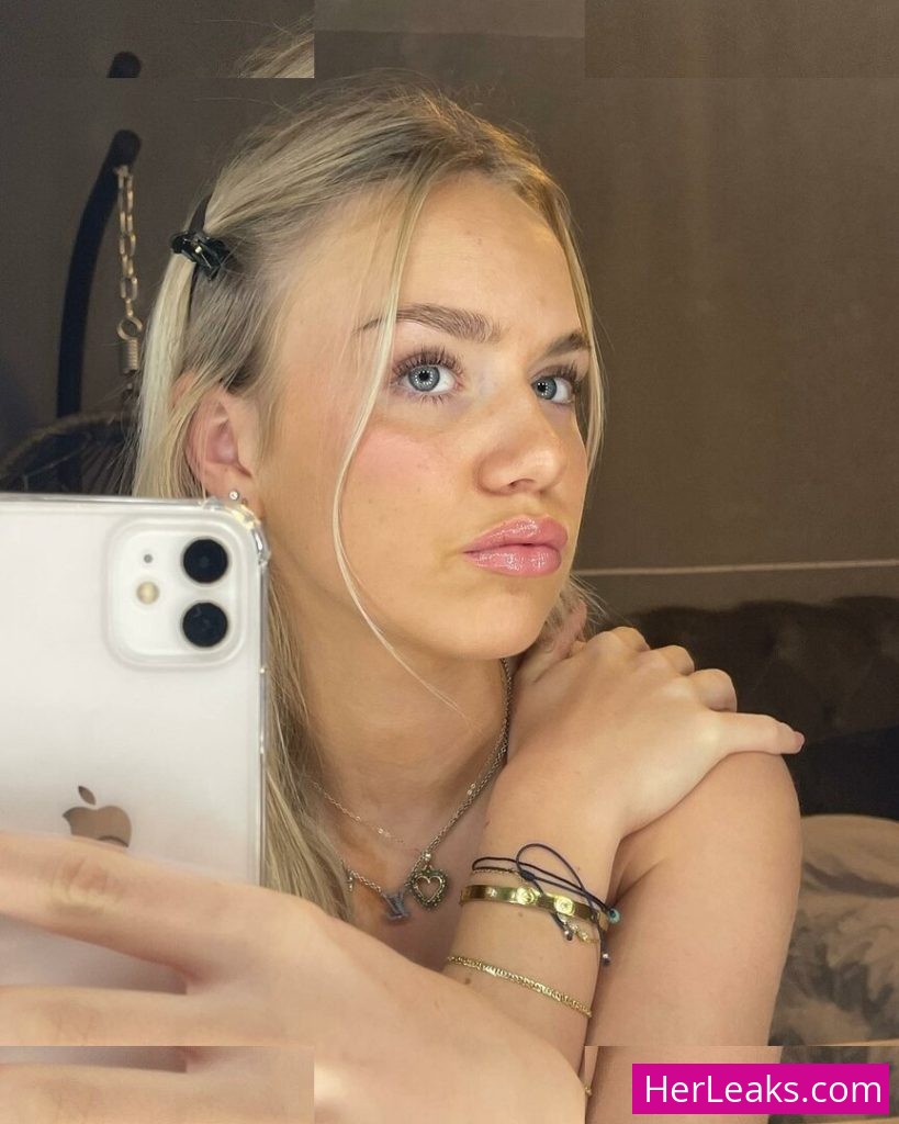 Gabriella Davies - Image 151