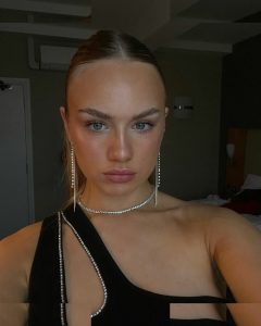 Gabriella Davies - Image 421