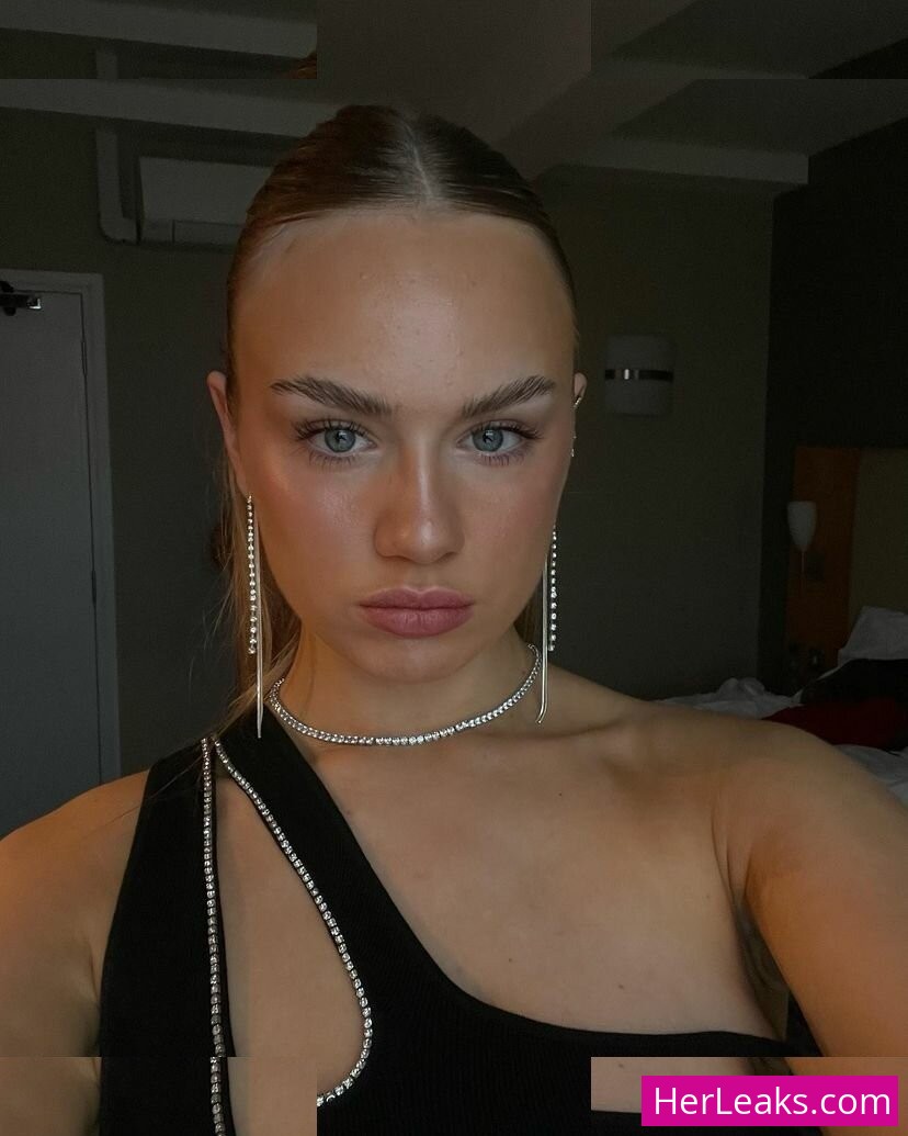 Gabriella Davies - Image 132