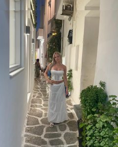 Gabriella Davies - Image 376