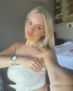 Gabriella Davies - Image 347