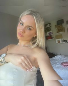 Gabriella Davies - Image 346