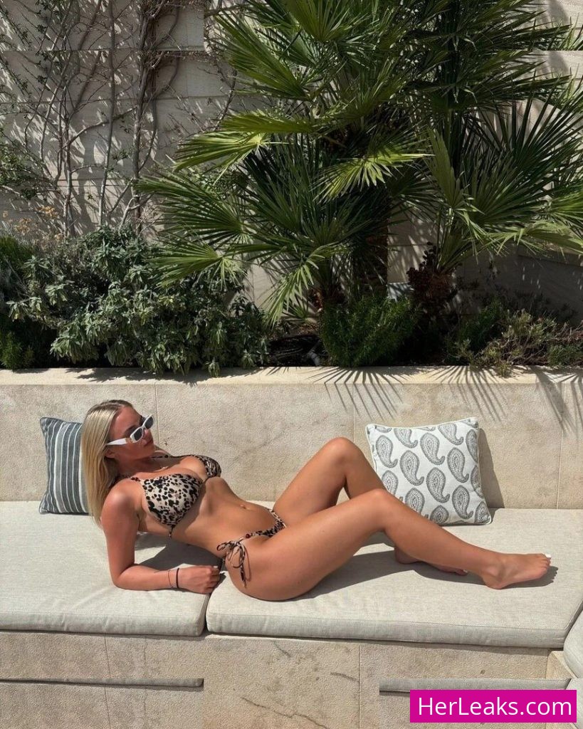 Gabriella Davies - Image 237