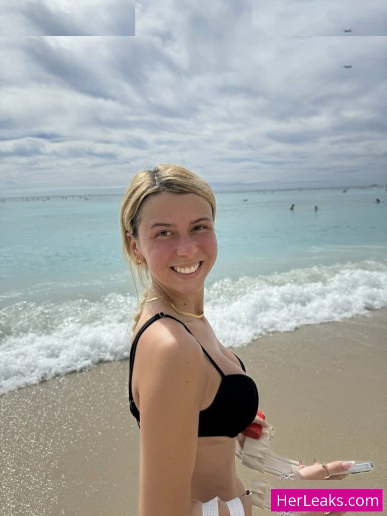 Hailey Welch - Image 32