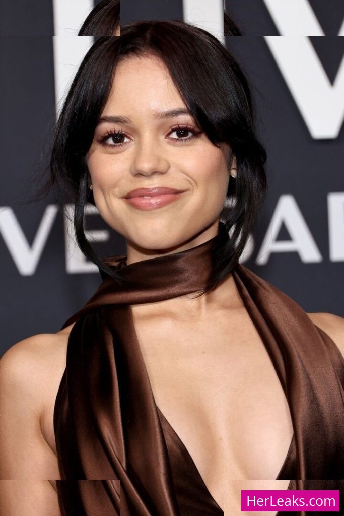 Jenna Ortega - Image 371