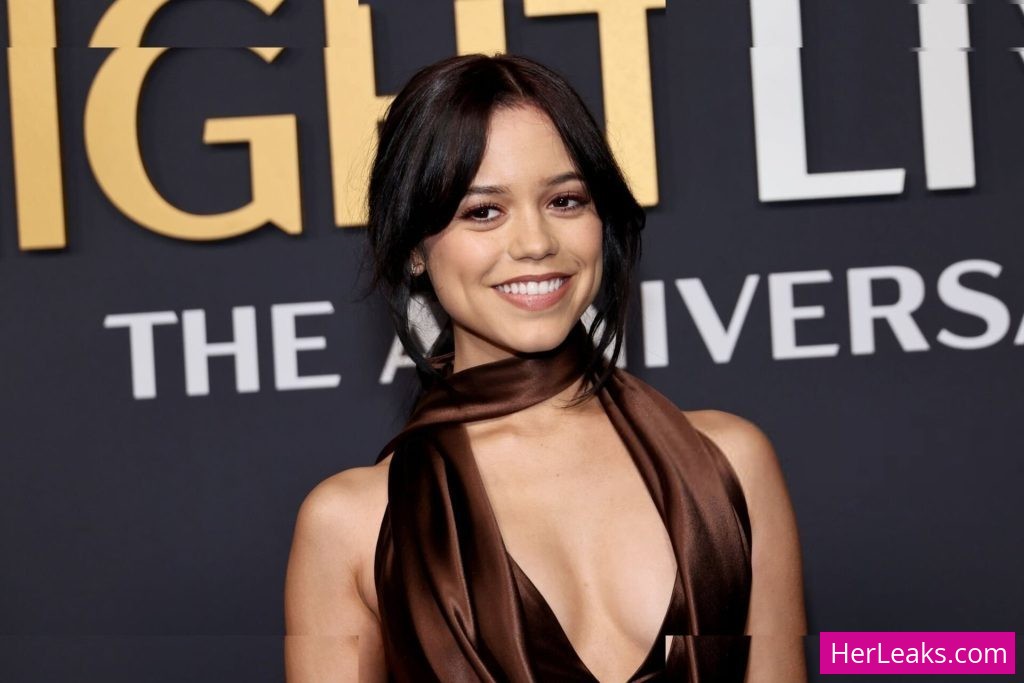 Jenna Ortega - Image 367