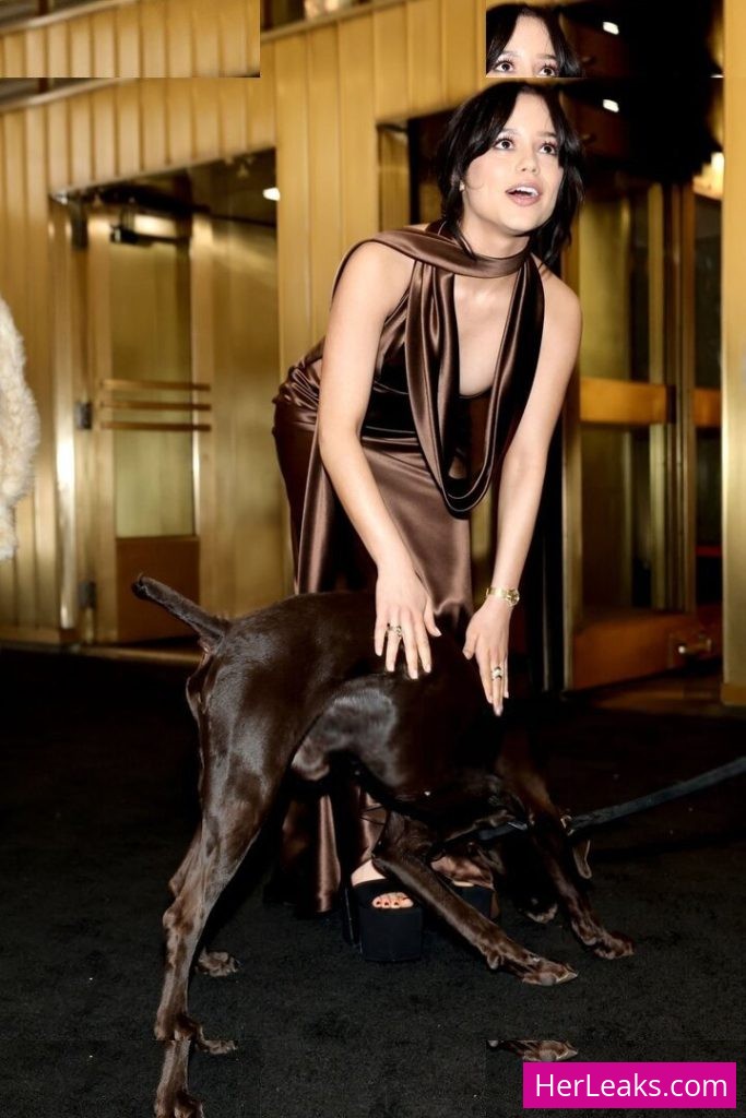 Jenna Ortega - Image 345