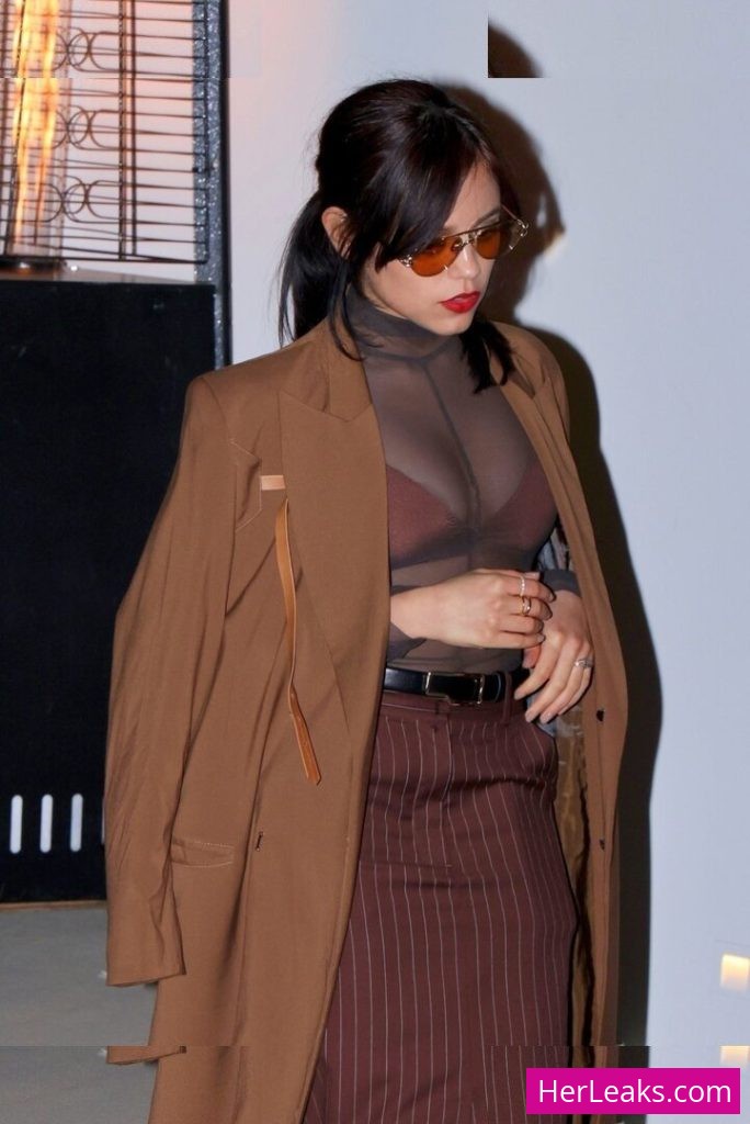 Jenna Ortega - Image 243