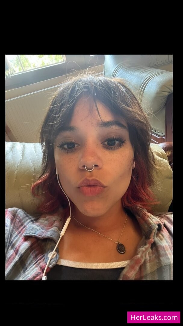 Jenna Ortega - Image 130