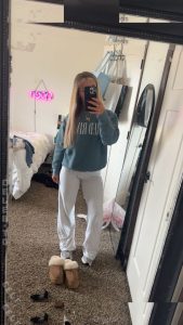 Julianna Peyton - Image 99