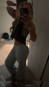 Julianna Peyton - Image 98