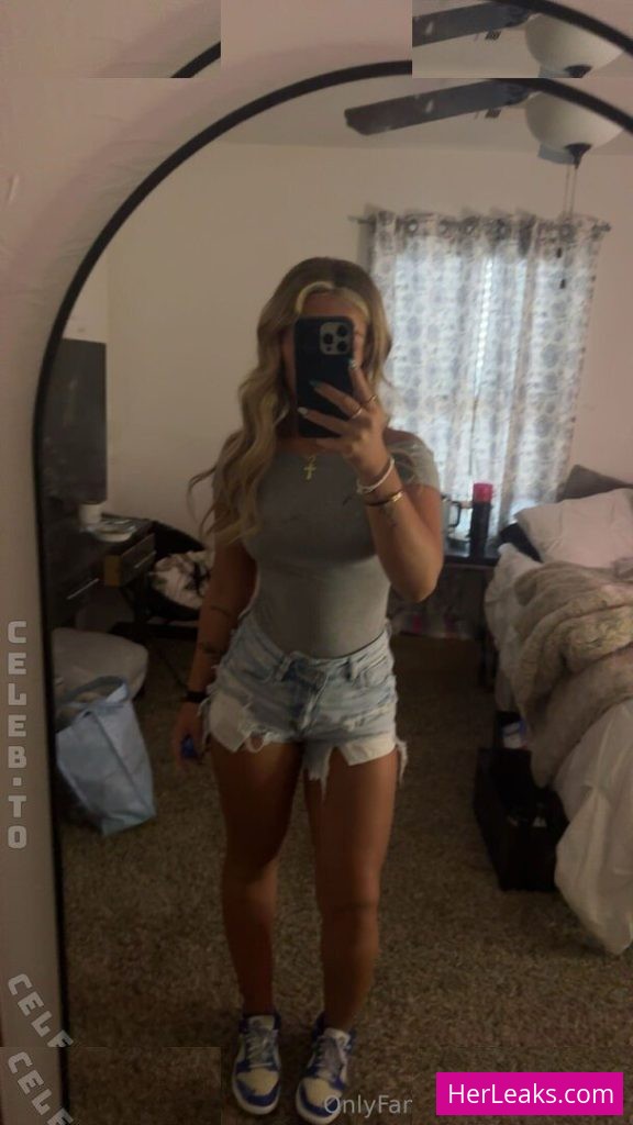 Julianna Peyton - Image 37