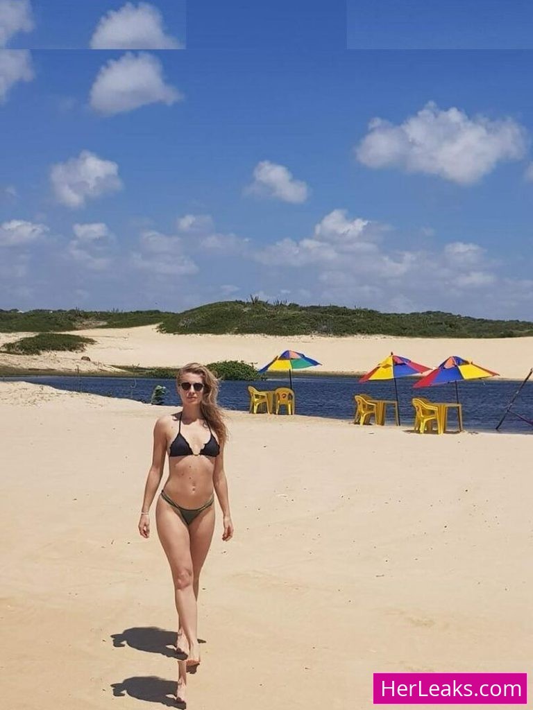 Lana Rhodes - Image 29