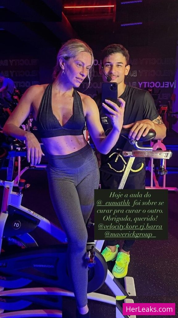 Lana Rhodes - Image 23