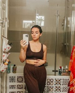 Lauren Williams - Image 277