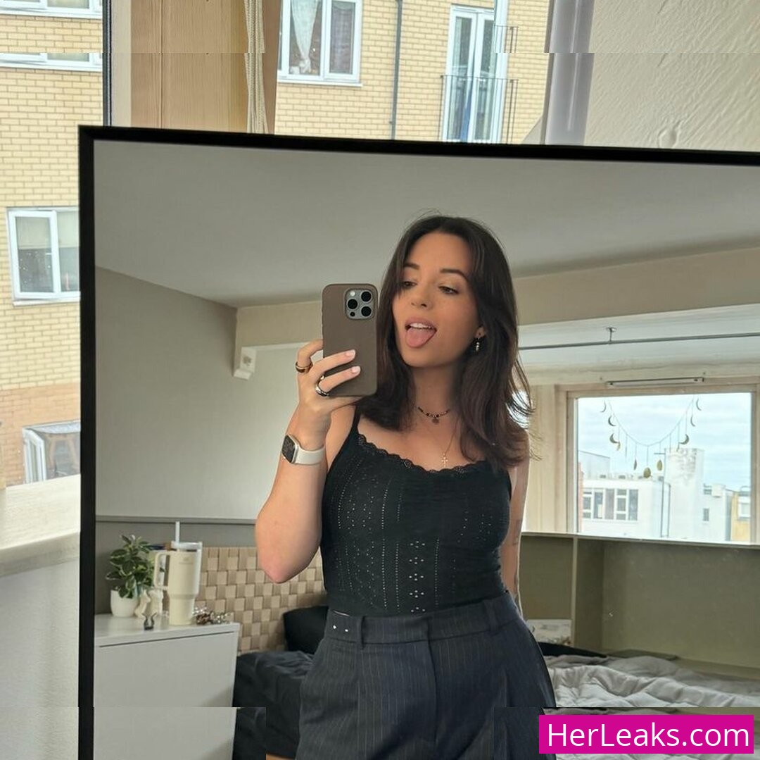 Lauren Williams - Image 119