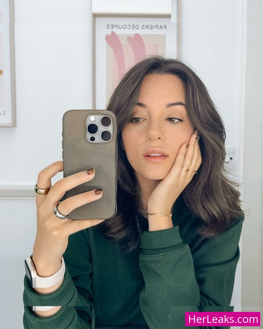 Lauren Williams - Image 115