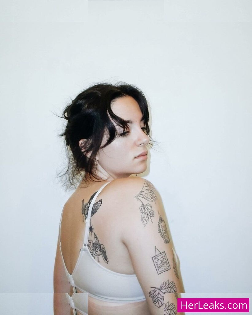 Lauren Williams - Image 109