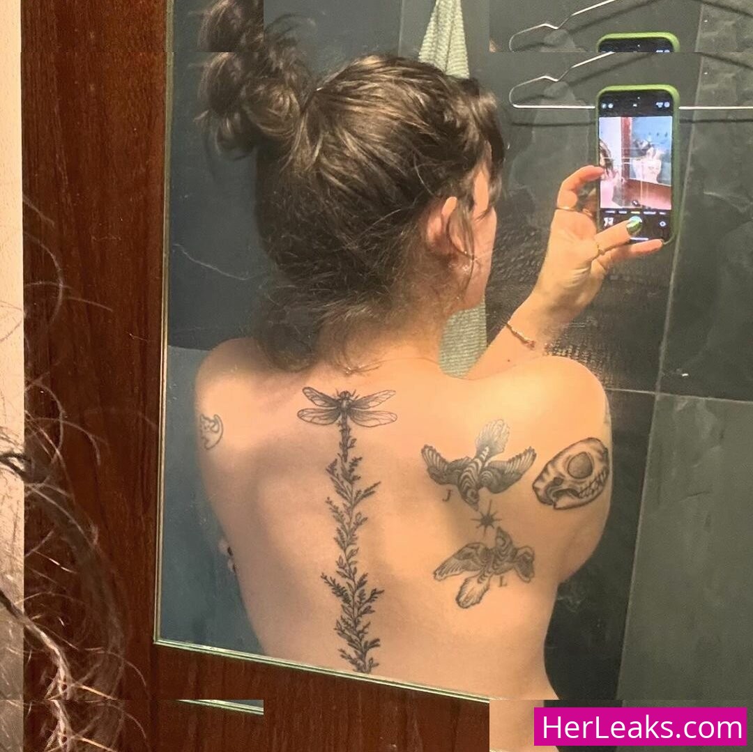 Lauren Williams - Image 105