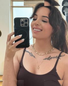 Lauren Williams - Image 225