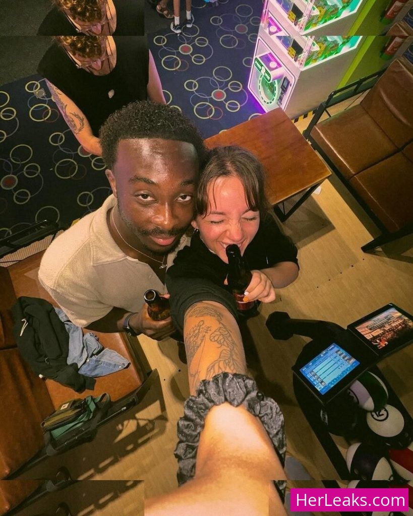 Lauren Williams - Image 26