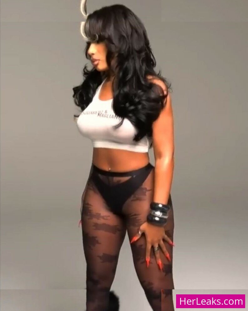 Megan Thee Stallion - Image 159