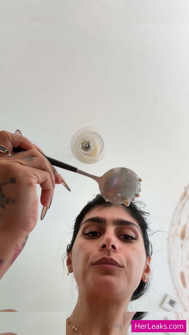 Mia Khalifa - Image 251