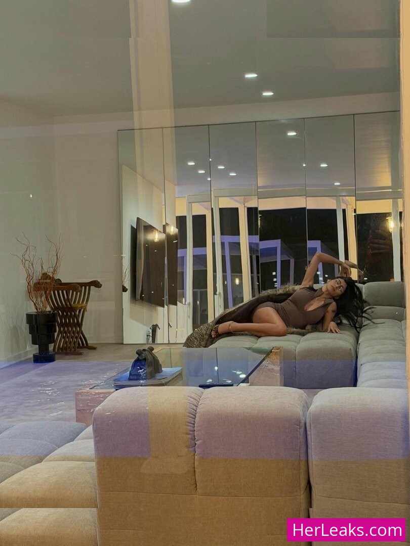 Mia Khalifa - Image 15