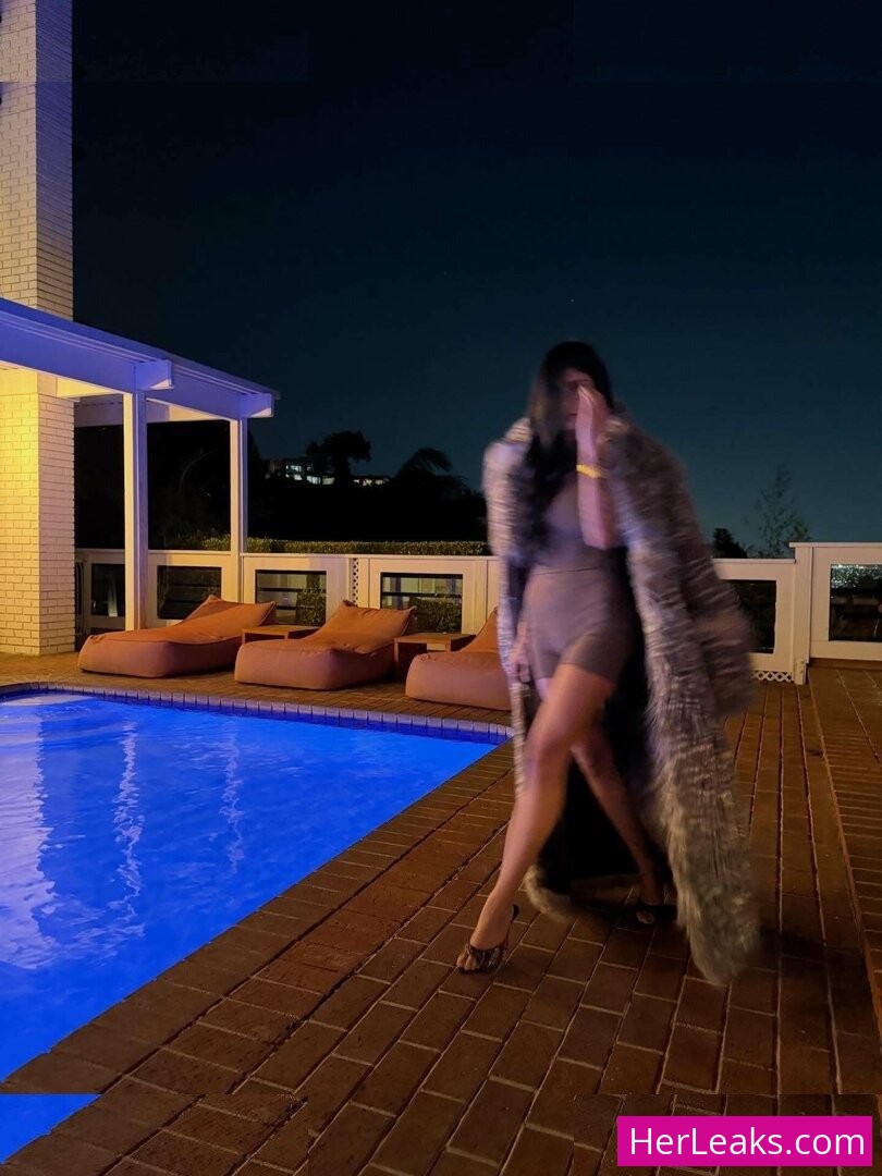 Mia Khalifa - Image 13