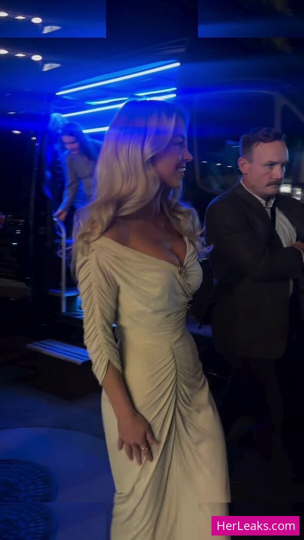 Sydney Sweeney - Image 242