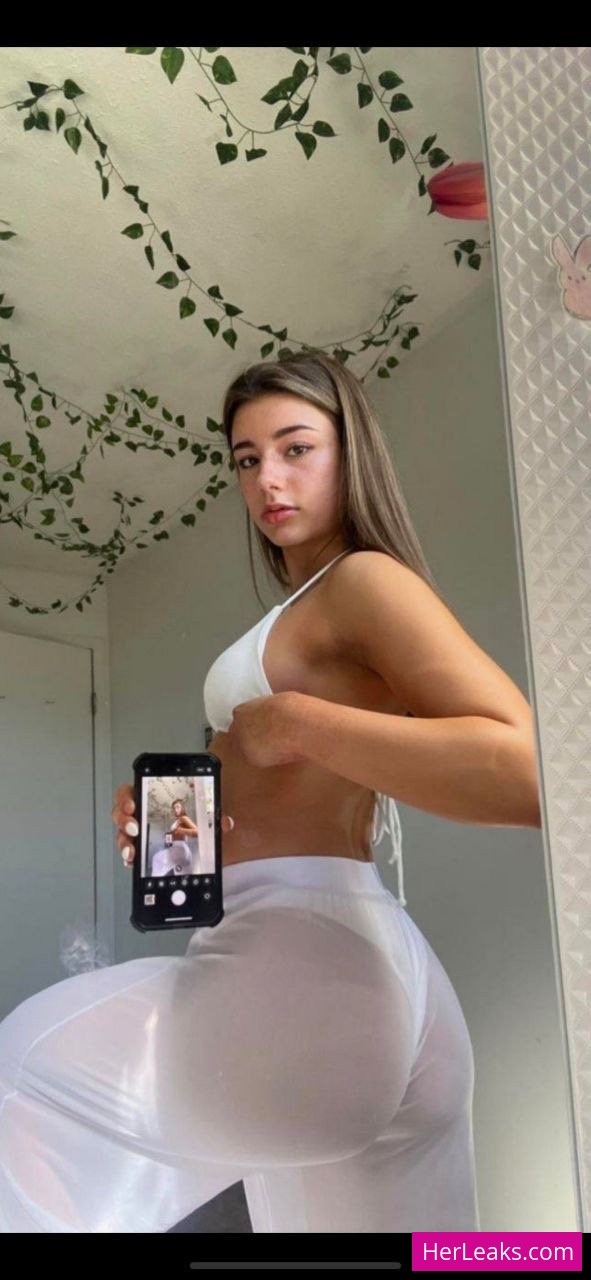 Mikayla Campinos - Image 24