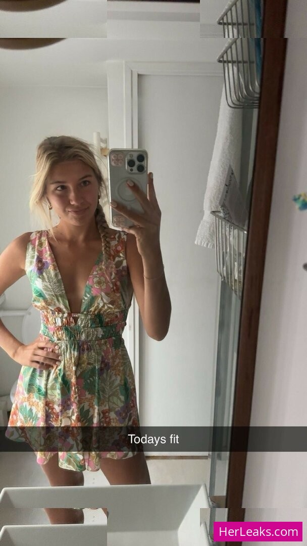 Aniela Leon - Image 321