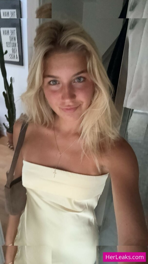 Aniela Leon - Image 307