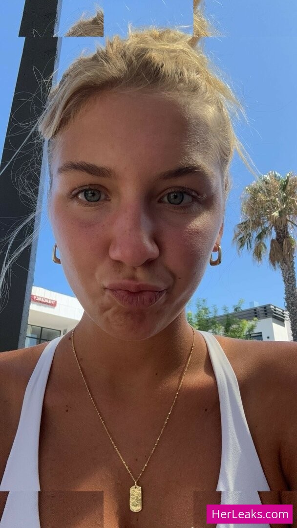 Aniela Leon - Image 269