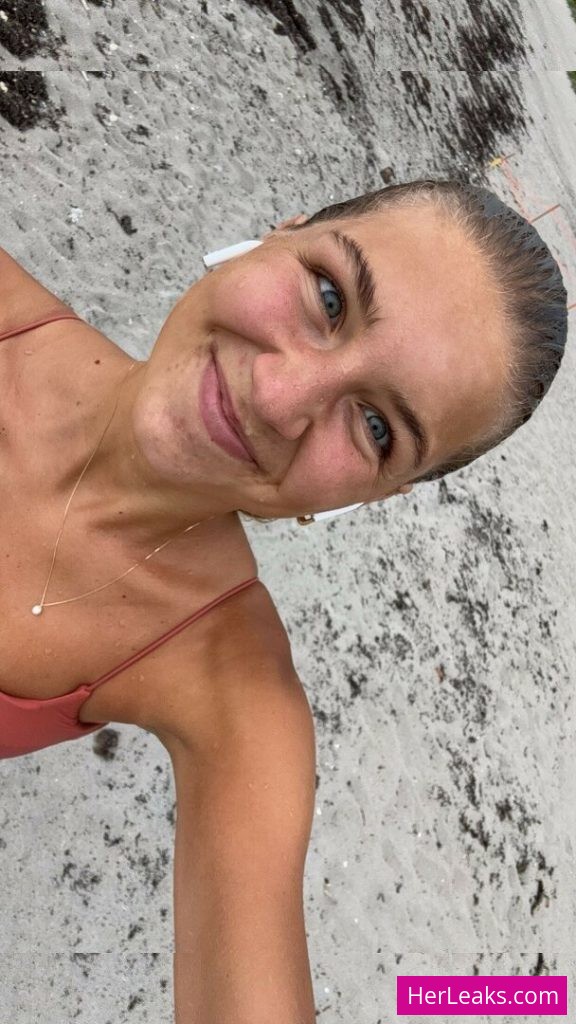 Aniela Leon - Image 241