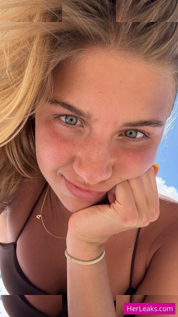 Aniela Leon - Image 235