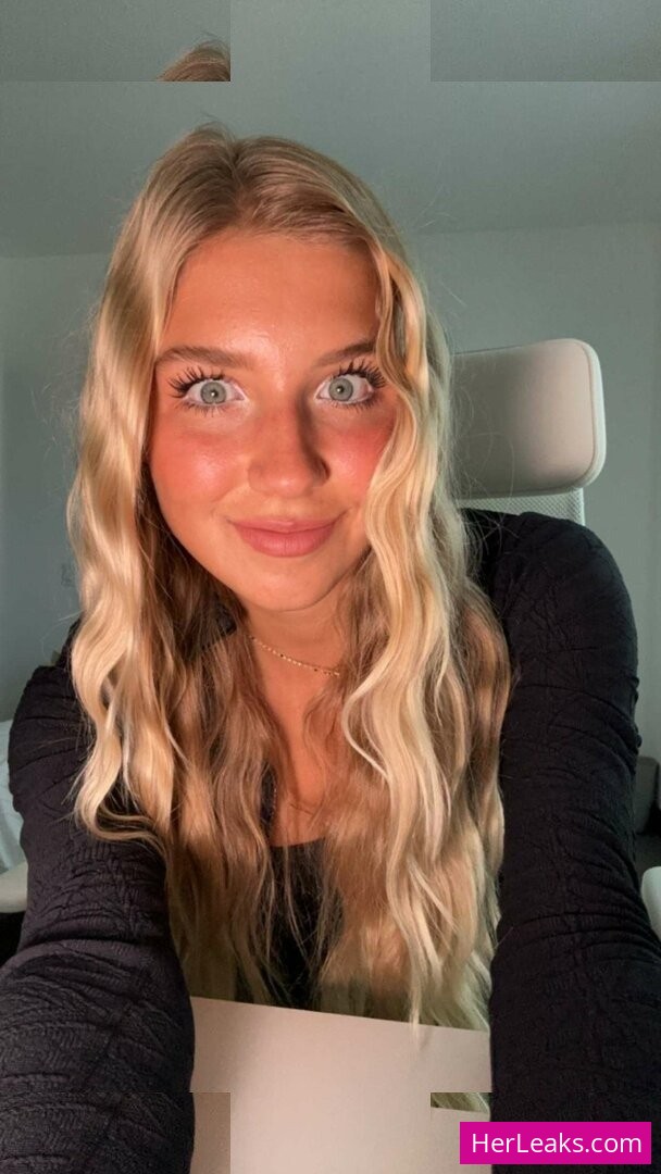 Aniela Leon - Image 215