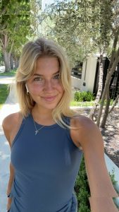 Aniela Leon - Image 699