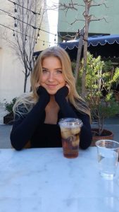 Aniela Leon - Image 694