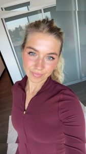 Aniela Leon - Image 683