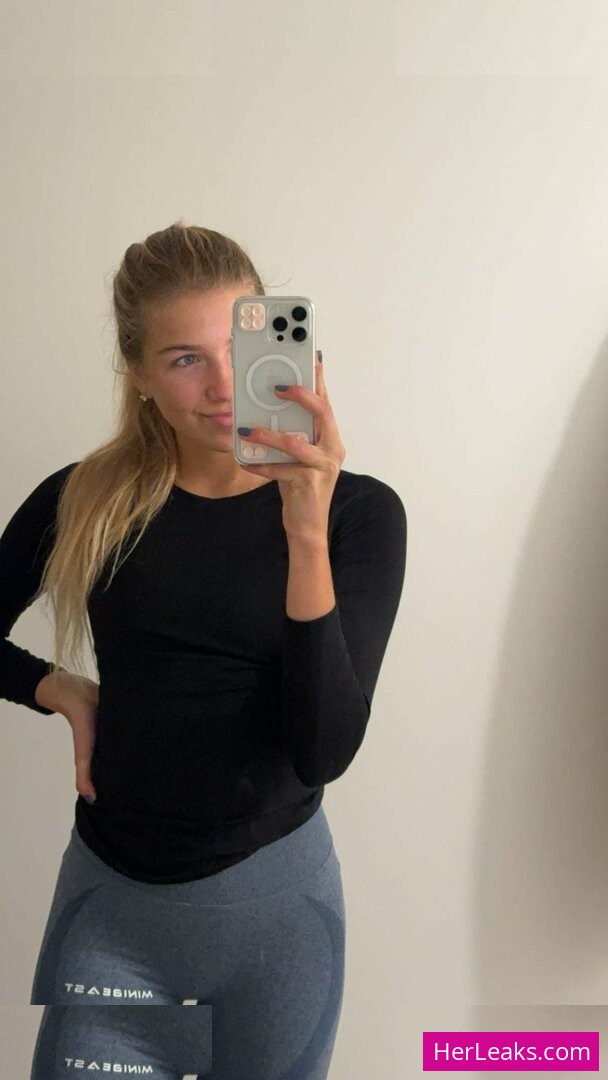 Aniela Leon - Image 111