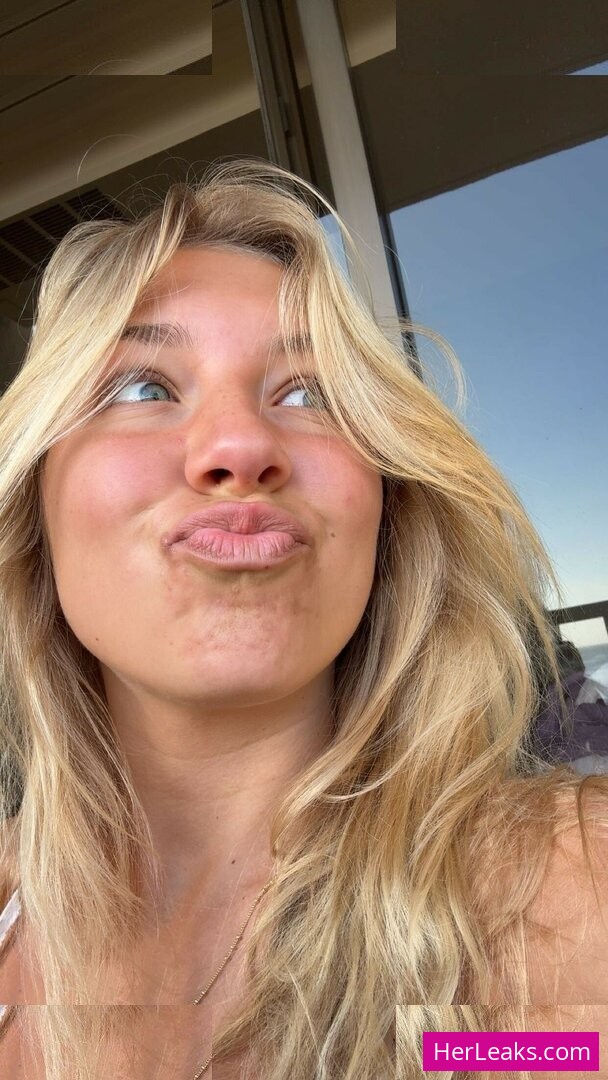 Aniela Leon - Image 36