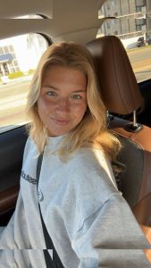 Aniela Leon - Image 582