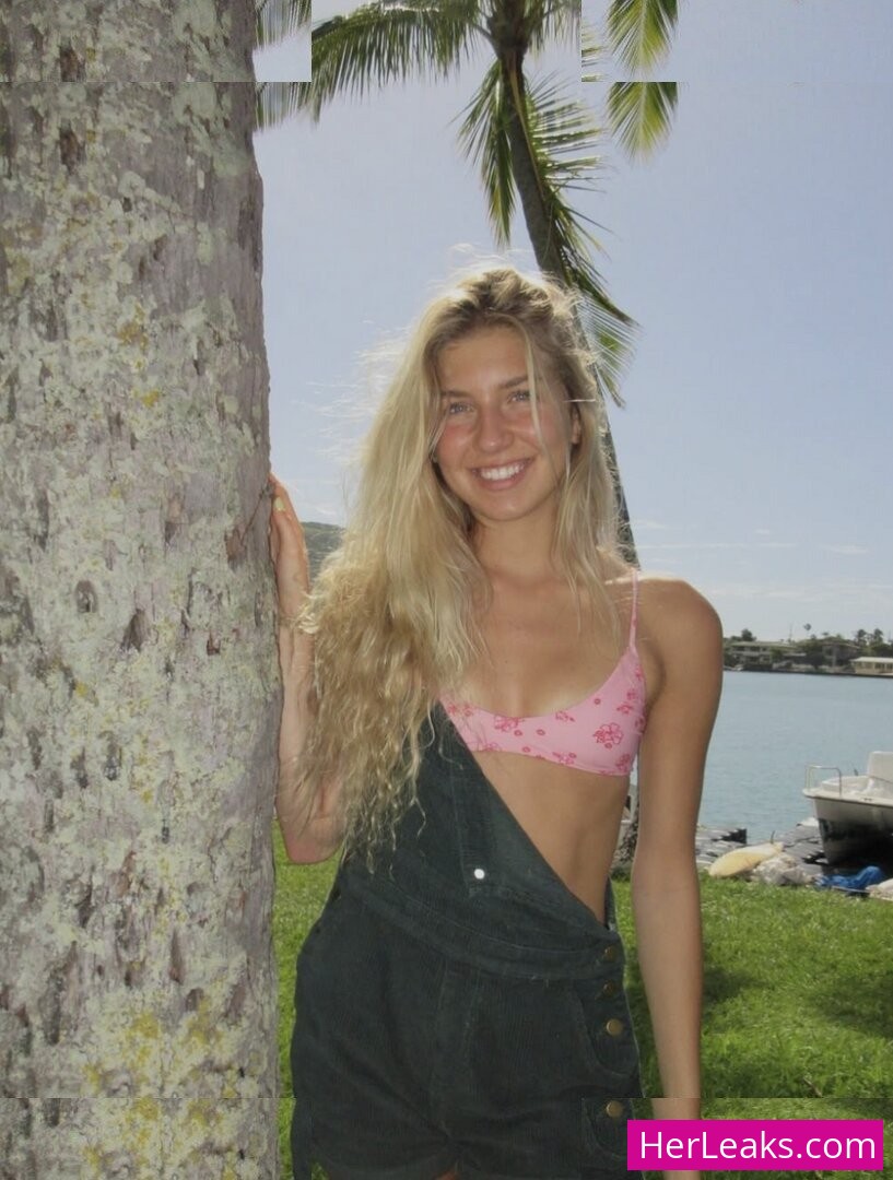 Aniela Leon - Image 343