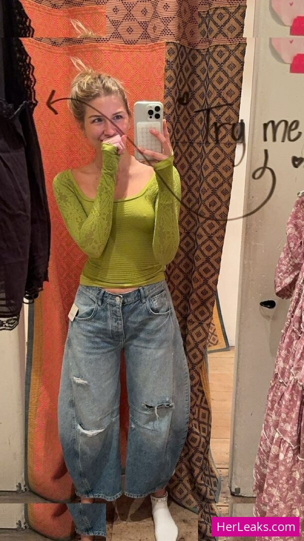 Aniela Leon - Image 341