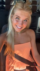 Aniela Leon - Image 524