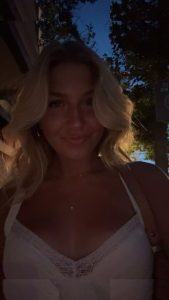 Aniela Leon - Image 515