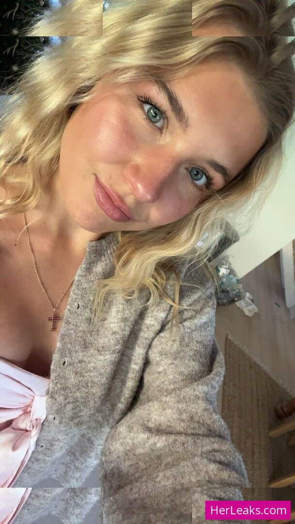 Aniela Leon - Image 296