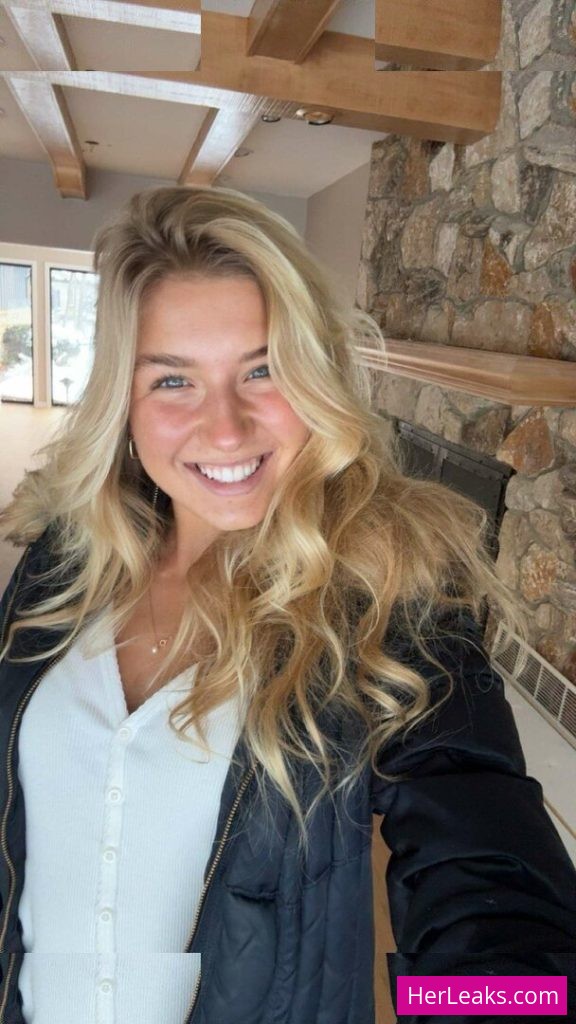 Aniela Leon - Image 254