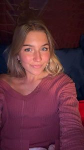 Aniela Leon - Image 459